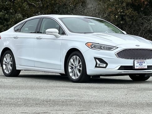 Used 2019 Ford Fusion Energi Titanium FWD image 7