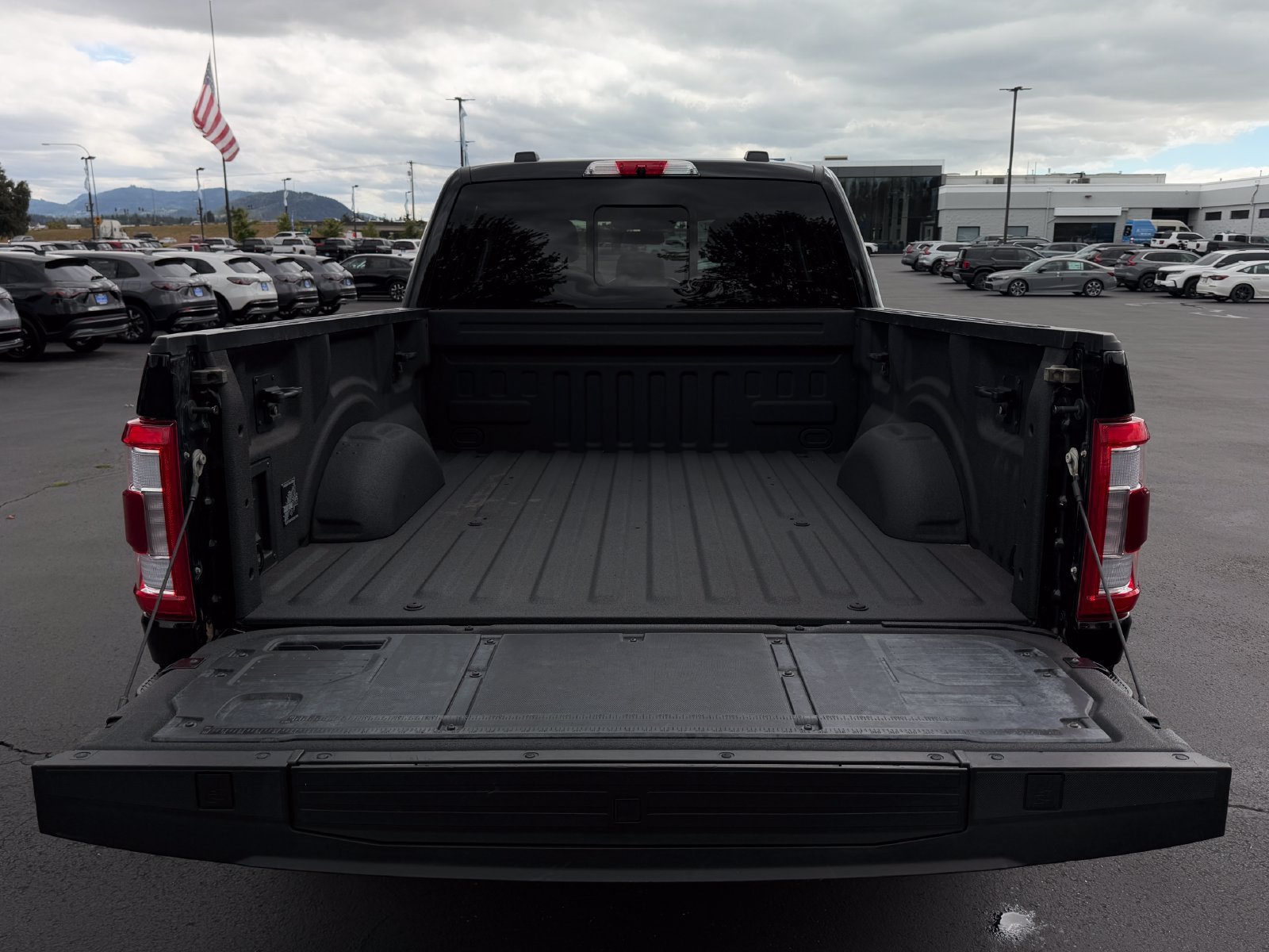 Used 2023 Ford F150 Lariat w/ Equipment Group 502A High AWD/4WD image 29