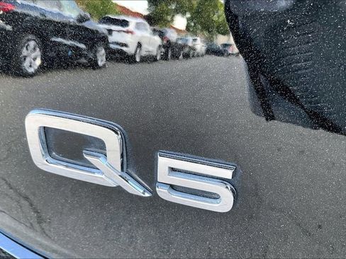 Used 2023 Audi Q5 2.0T Premium w/ Convenience Package AWD/4WD image 24
