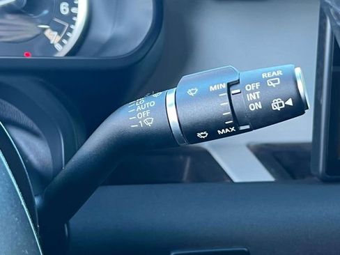 Used 2023 Land Rover Defender 110 S image 25