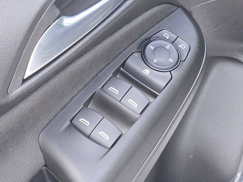 Used 2026 Buick Envista Preferred FWD image 32