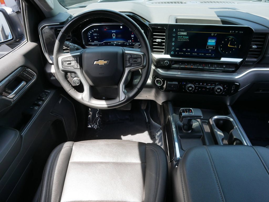 Used 2023 Chevrolet Silverado 1500 LTZ AWD/4WD image 16