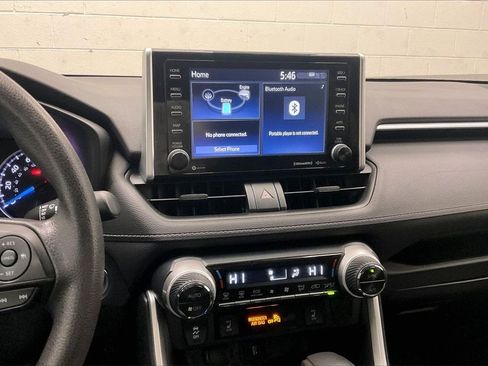 Used 2019 Toyota RAV4 XLE w/ Convenience Package image 5