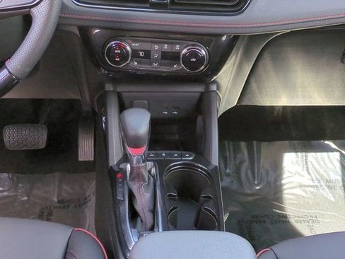 Used 2025 Chevrolet TrailBlazer RS w/ Convenience Package image 18