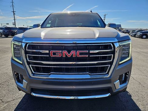 Used 2022 GMC Yukon XL SLT image 12