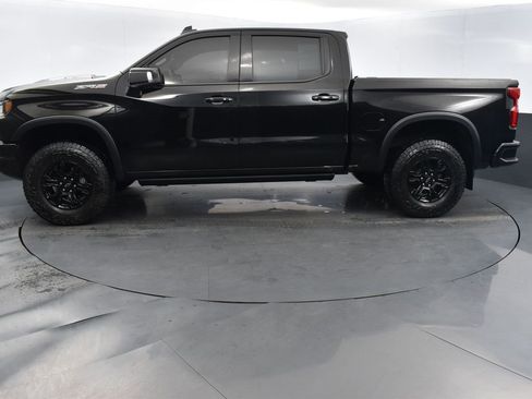 Used 2025 Chevrolet Silverado 1500 ZR2 w/ Technology Package image 18