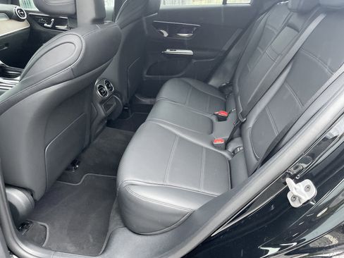 Certified 2025 Mercedes-Benz GLC 300 4MATIC image 38