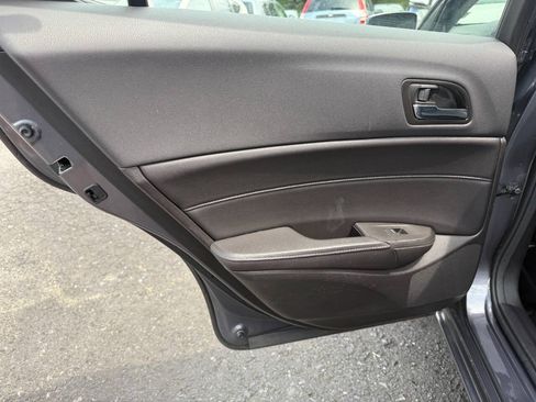 Used 2017 Acura ILX FWD image 23