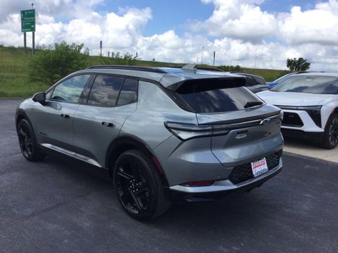 Used 2024 Chevrolet Equinox EV RS w/ Active Safety Package 3 image 10