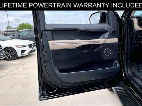 Used 2024 Ford Expedition Limited image 23
