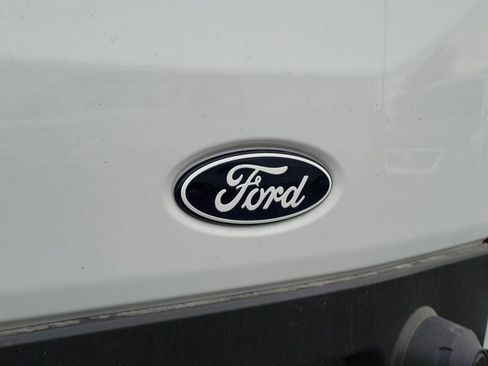 New 2025 Ford Transit 250 148 Medium Roof image 7