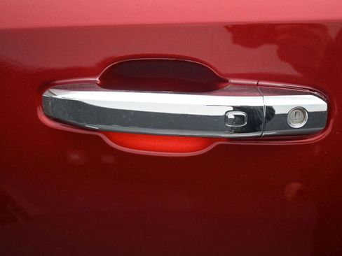 Used 2023 GMC Sierra 1500 SLT w/ SLT Premium Plus Package image 20