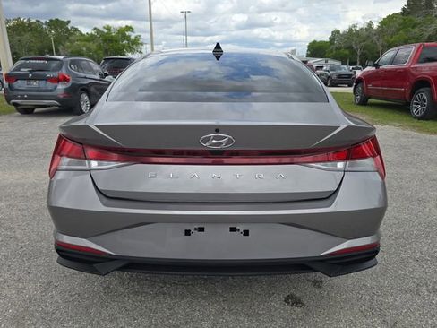 Used 2023 Hyundai Elantra SEL image 5