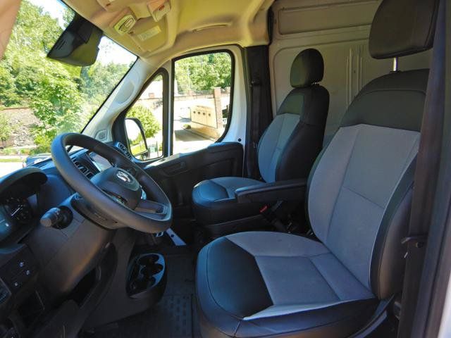 Used 2025 RAM ProMaster 2500 w/ Convenience Group FWD image 13