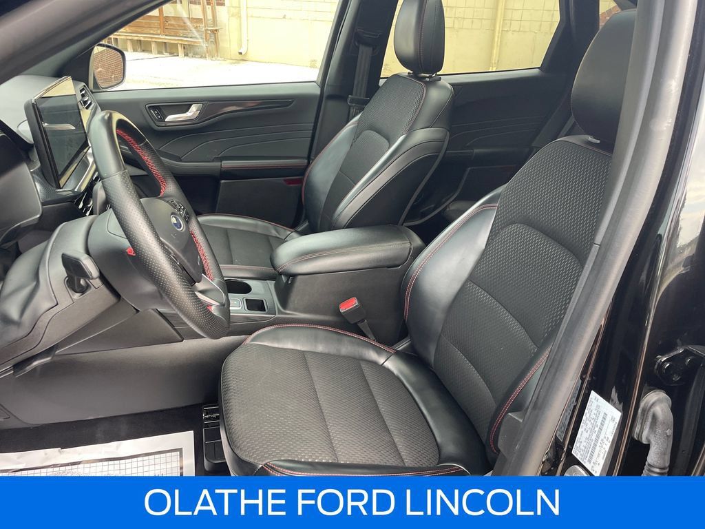 Certified 2024 Ford Escape ST-Line w/ Tech Pack #1 AWD/4WD image 14