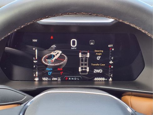 Used 2023 GMC Canyon AT4 w/ AT4 Premium Package image 17