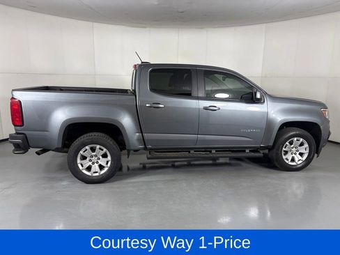 Used 2022 Chevrolet Colorado LT w/ Luxury Package RWD image 12