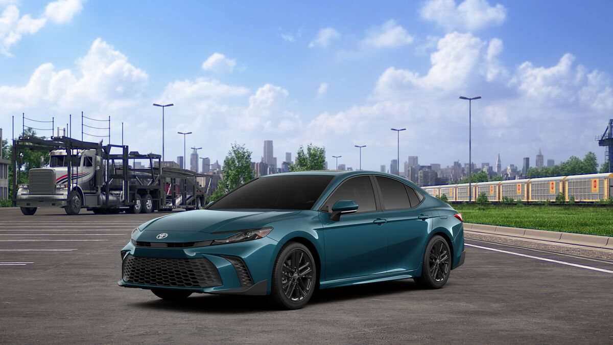 New 2026 Toyota Camry SE FWD image 1