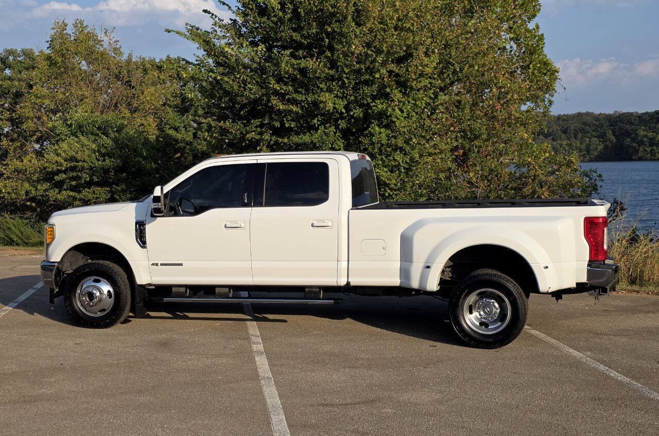 Used 2017 Ford F350 Lariat AWD/4WD image 11