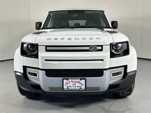 Used 2025 Land Rover Defender 110 S image 2