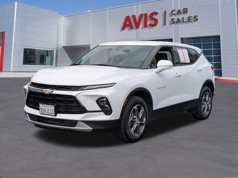 Used 2025 Chevrolet Blazer LT AWD/4WD image 1