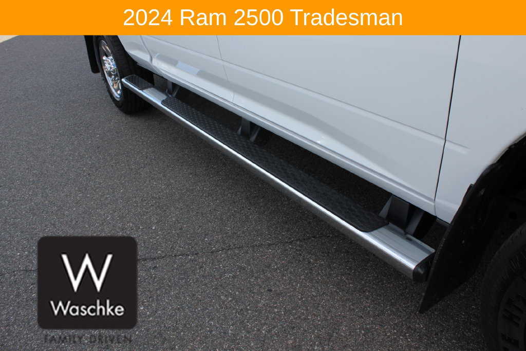 Used 2024 RAM 2500 Tradesman w/ Chrome Appearance Group AWD/4WD image 14