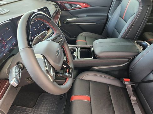 New 2026 Chevrolet Traverse RS image 9