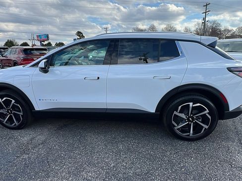 New 2026 Chevrolet Equinox EV LT image 8