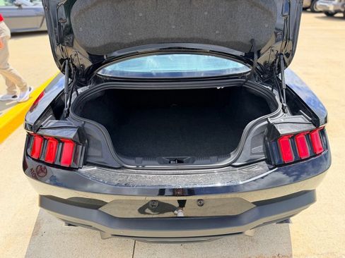 Used 2025 Ford Mustang Premium RWD image 23
