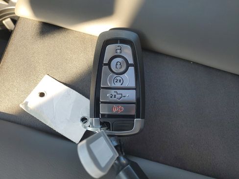 New 2026 Ford F450 Platinum w/ Platinum Plus Package image 24