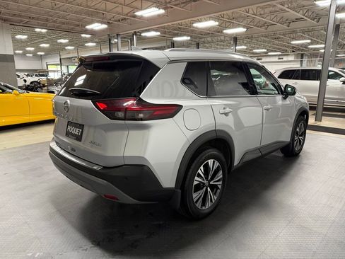 Used 2021 Nissan Rogue SV w/ Premium Package AWD/4WD image 4