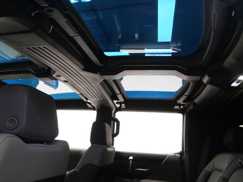 Used 2024 GMC Hummer EV 3X image 18