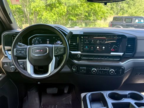 Used 2024 GMC Sierra 2500 SLE w/ SLE Value Package; AWD/4WD image 24