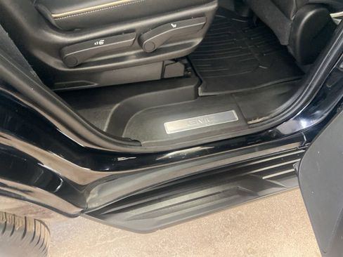 Used 2021 GMC Yukon SLT image 29