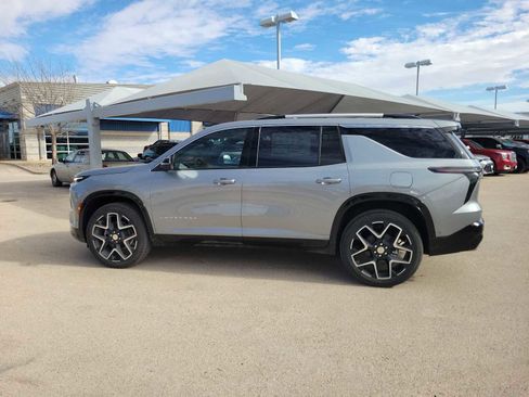 New 2026 Chevrolet Traverse High Country w/ LPO, Floor Liner Package AWD/4WD image 5