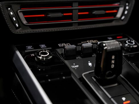 Used 2022 Porsche 911 Carrera image 16