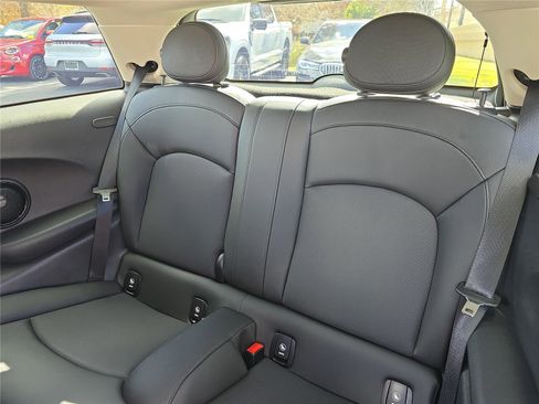 Used 2021 MINI Cooper S w/ Premium Package image 9