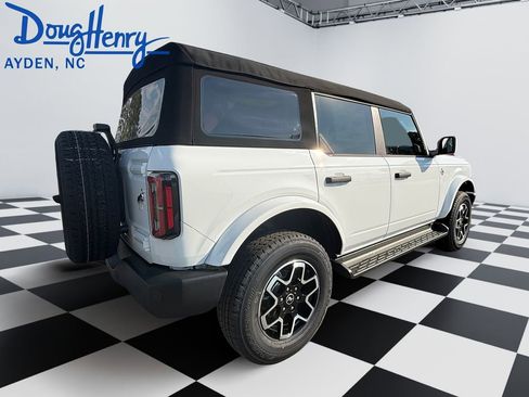 New 2026 Ford Bronco Outer Banks image 37