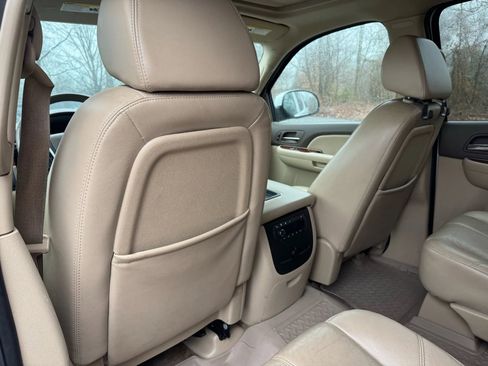 Used 2009 GMC Yukon XL SLT image 20