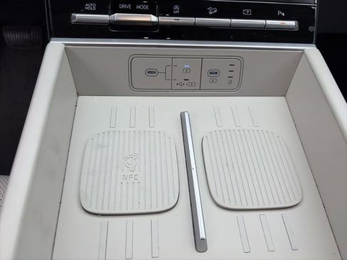 Used 2025 Hyundai Santa Fe SEL image 13