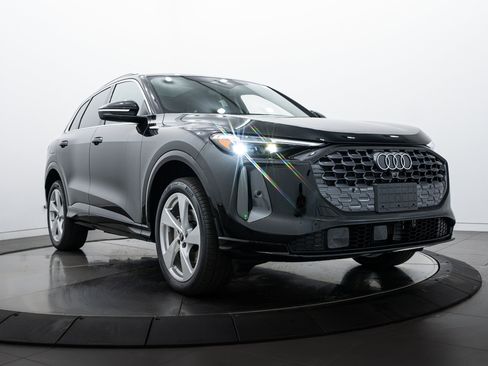 New 2025 Audi Q5 Premium Plus image 1