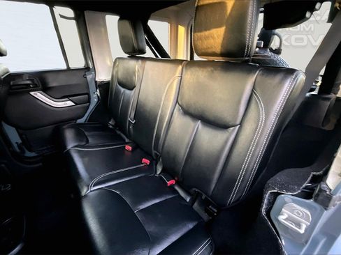 Used 2014 Jeep Wrangler Unlimited Sahara w/ Connectivity Group image 24