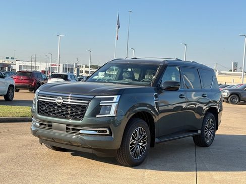 New 2026 Nissan Armada SL w/ Captain's Chari Seat Package image 4