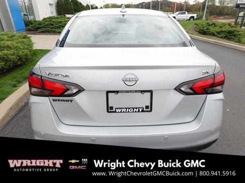 Used 2023 Nissan Versa SV image 4
