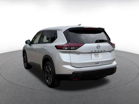 Used 2025 Nissan Rogue SV FWD image 11