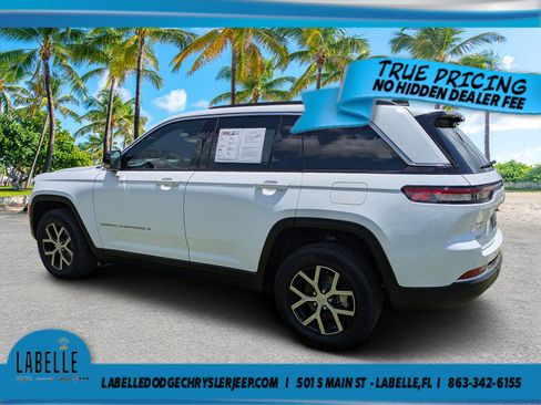 Used 2024 Jeep Grand Cherokee Limited w/ Luxury Tech Group II AWD/4WD image 5