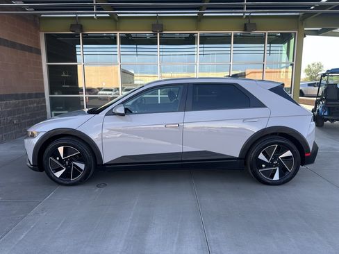 Used 2025 Hyundai Ioniq 5 SE RWD image 6