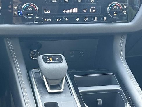 New 2026 Nissan Pathfinder Platinum AWD/4WD image 27