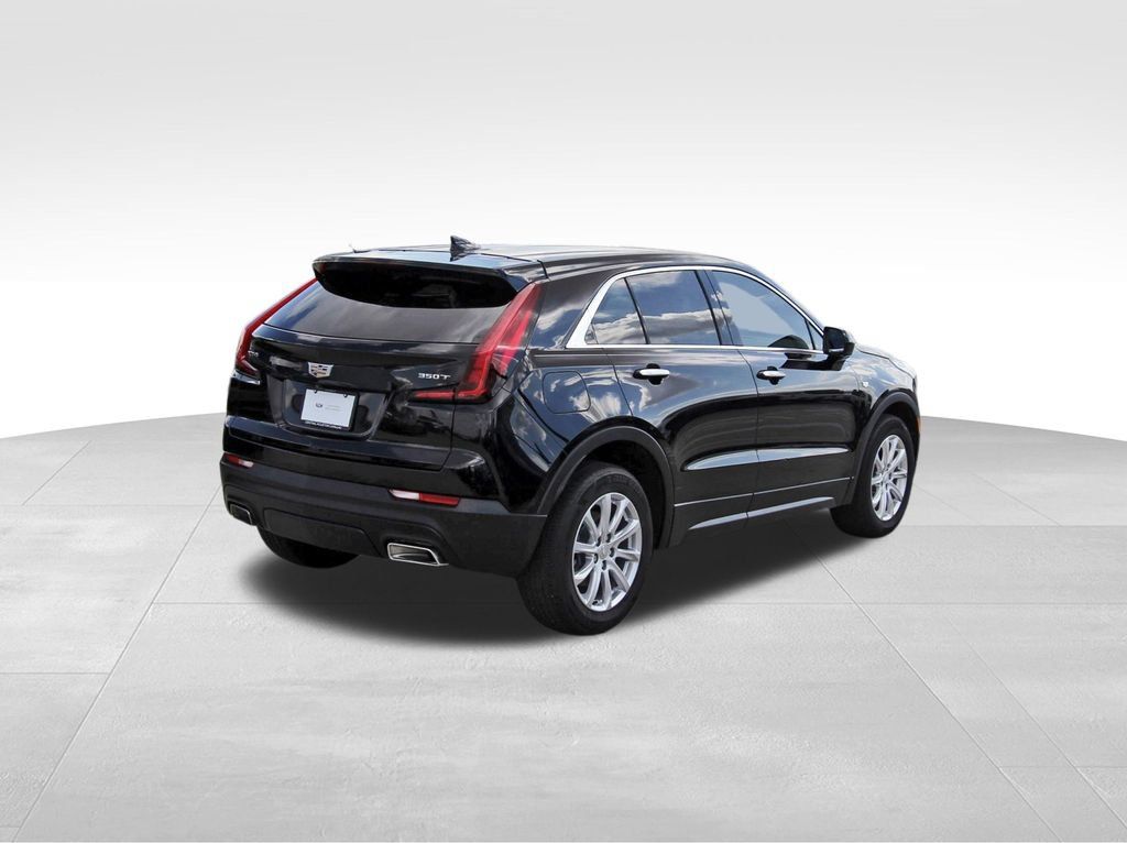 Certified 2023 Cadillac XT4 Luxury FWD image 4