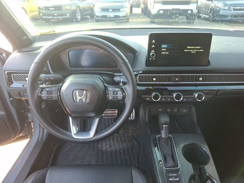 Used 2025 Honda Civic Sport image 11